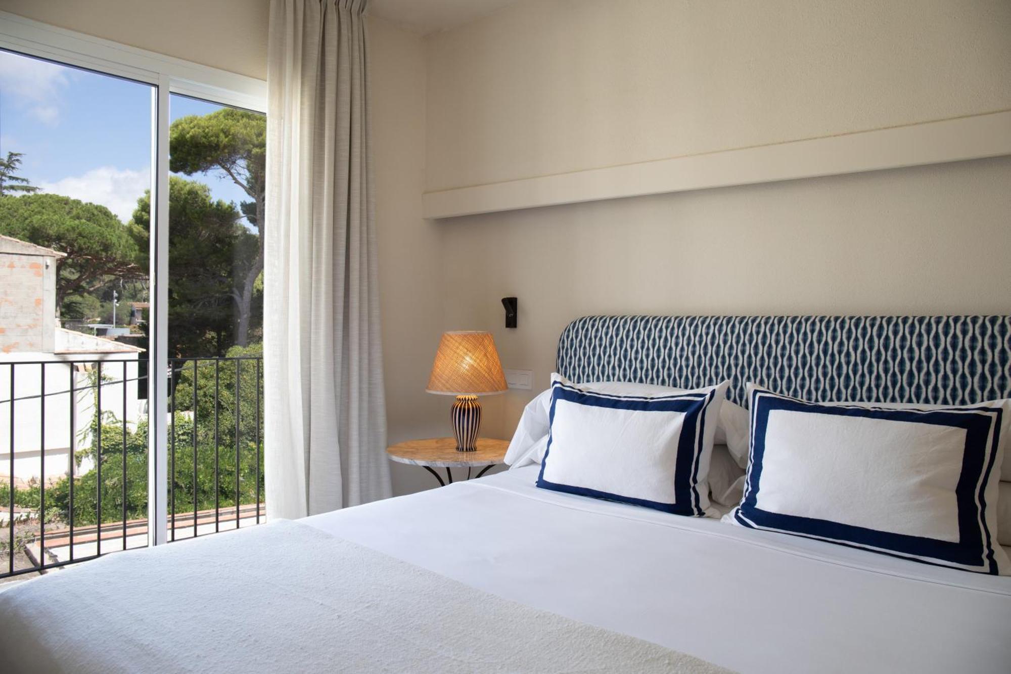 Double Room,1588041666:JPEG
